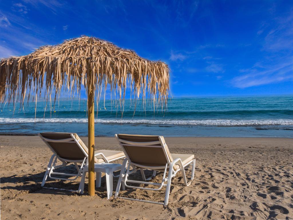 Alexia Beach Hotel Agia Marina Exterior foto